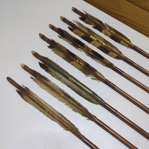  bamboo arrow book@ house . good archery bow arrow together 7ps.@ present condition delivery that time thing antique 