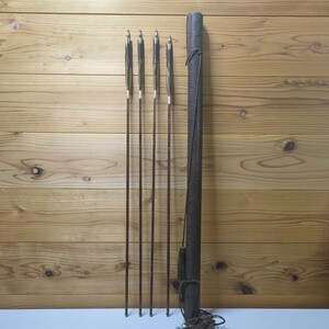  bamboo arrow archery arrow tube entering 4ps.@. less antique present condition delivery 