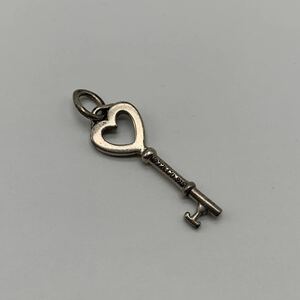 ◯【売り切り】Tiffany&Co.（ティファニー）ペンダントトップ ハートキー SV925 シルバー