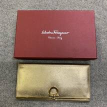 ☆【売り切り】Salvatore Ferragamo サルヴァトーレ フェラガモ 二つ折り長財布 _画像1