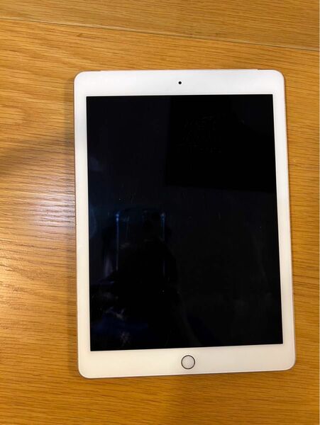 Apple iPad Air2 Wi-Fi+Cellular 16GB docomo ゴールド