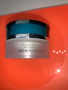 グレイスソフィーナ　薬用アイクリーム　15g