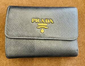 PRADA プラダ 三つ折り財布 ブラック系 ウォレット 財布 小銭入れ 札入れ 
