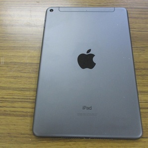 Apple iPad mini 第5世代 64GB Wi-Fi ＋Cellular AU 中古品の画像1
