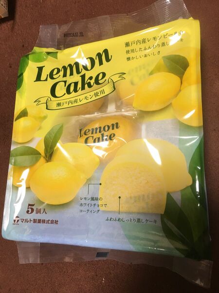 レモンケーキ　瀬戸内産レモンピール　懐かしい洋菓子　lemon cake 酸味　甘み　お手軽　ティータイム