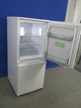 本州送料無料！美品 シャープ 152L 2ドア冷凍冷蔵庫 SJ-D15H-W ナチュラルホワイト 2022年製 つけかえどっちもドア _画像2