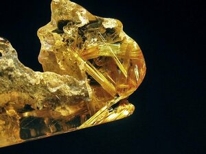 銀座東道◆超レア最高級超美品天然ゴールドタイチンルチル原石[T725-1766]
