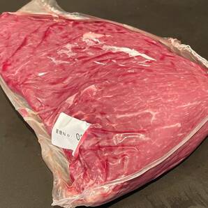 【即決】北海道産【経産牛】国産牛イチボ/チルド 1.7kg 切るだけスペック 希少部位 贅沢赤身肉 ローストビーフ 贅沢焼肉 BBQ 安心現品画像Rの画像1