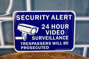 新品 SECURITY SIGN ２４H 監視 メタルサイン 看板 店舗 アメリカ USA PFS 世田谷ベース 玄関 カリフォルニアハウス　防犯　