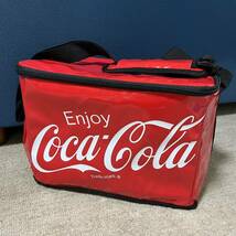 SI■ コカ・コーラ クーラーバック 赤 レッド 保冷バッグ 斜めがけ ショルダーバッグ Coca-Cola エナメル バッグ 保冷 クーラー_画像1