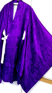 159 law .* silk *..*. festival clothes * costume * Tsuruoka door . law . shop *. temple *. purple color Tang . ground pattern length 124.