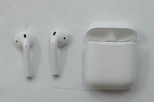 ★☆全額返金保証！最速発送！【Air Pods 第2世代 MV7N2J/A エアポッズ 動作確認済】★☆（202402-04371-Skaitori）