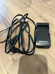 PENTAX　バッテリー チャージャー　D-BC8　中古品充電器 ペンタックス