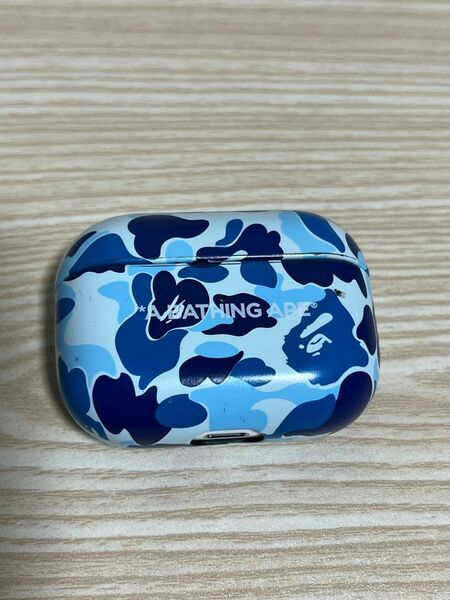 a bathing ape アベイシングエイプ　bape ブルーカモ　airpodspro ケースのみ