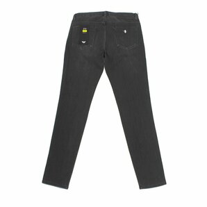 7万新品◆30◆EMPORIO アルマーニ イーグルモチーフプレート付き SKINNY FIT ストレッチデニムジーンズパンツ『J11』黒 1円の画像3