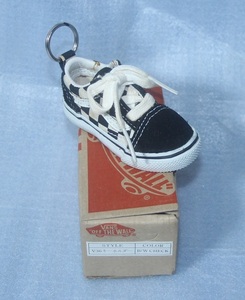 [GoodsOFFICE][VANS_Goods]VANS ノベルティキーホルダ Blk/Wht Check 240226-002