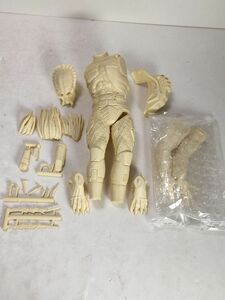 0[ including in a package B][ not yet constructed ]4: Manufacturers unknown Predator resin cast kit garage kit present condition goods 2400031191513