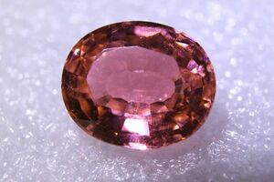 ９．５４５ct 新品大粒・パパラチアカラー 合成人造宝石ヤグセラミック ・ＹＡＧ （イットリウム・アルミニウム・ガーネット