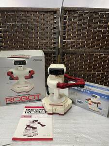 ①-8 任天堂 スーパーファミコン ROBOT HVC-012 ロボット ブロックセット カセット付 HVC-BLS Nintendo 説明書付 通電未確認の為ジャンク品
