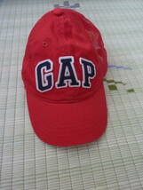 GAPギャップ★帽子、キャップ★赤★サイズ53～55㎝_画像1