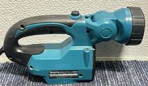 【美品】makita マキタ MR050 充電式ラジオ付きライト 本体のみ 18V 2432_画像4