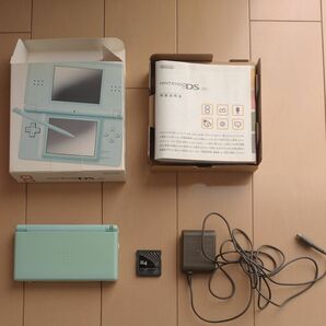 任天堂ニンテンドーDSlite 箱説明書有　マジコンR4付