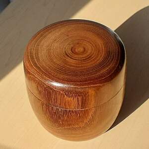 小物入れ 槐(エンジュ) 幅6.5cm 高6.5cm 丸みのある円筒形 手作り 木製 超銘木