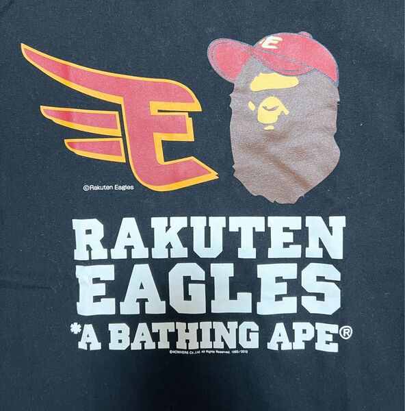 A BATHING APE と 楽天EAGLES のコラボ Tシャツ です。