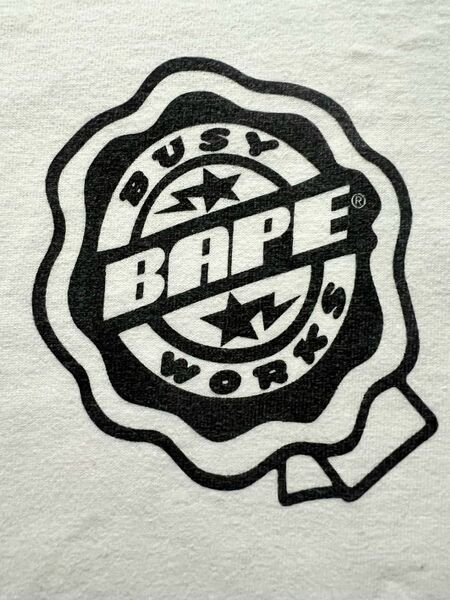 A BATHING APE（BAPE）のTシャツです。