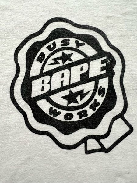A BATHING APE ( BAPE )の Tシャツ です。