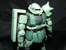 RG MS-06F ZAKUⅡ　破損個有の修正済版　【送料込】_画像4