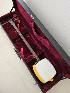  shamisen общая длина примерно 95. с футляром сопутствующий товар имеется текущее состояние товар / традиционные японские музыкальные инструменты струнные инструменты 