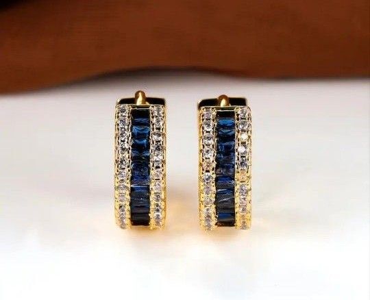 【新品】ロイヤルブルー ジルコニアピアス ゴールド 18kgp パーティー 結婚式 ピアス ヴィンテージ ゴールド フープピアス