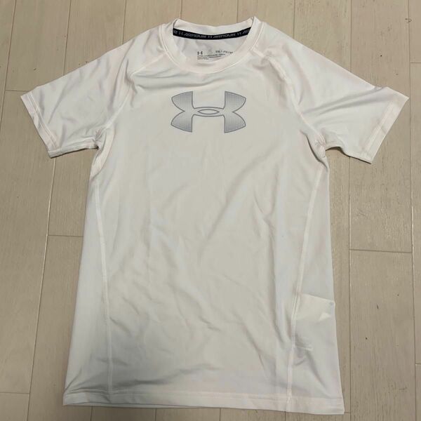 アンダーアーマー　YXL(160)サイズ　HEATGEAR シャツ 半袖 白