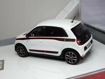 1/43 NOREV ギフトボックス入り RENAULT TWINGO III blanche 2014 ルノー トゥインゴ 白_画像3