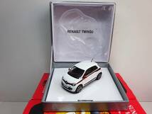1/43 NOREV ギフトボックス入り RENAULT TWINGO III blanche 2014 ルノー トゥインゴ 白_画像1