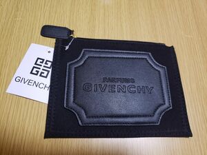 GIVENCHYノベルティポーチ