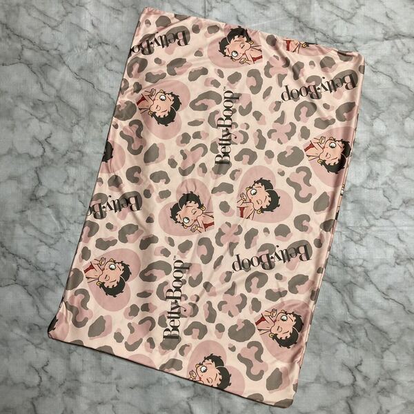 新品未使用 Betty Boop ベティブープ ベティちゃん レオパード柄 ピンク ハート 枕カバー 43×63