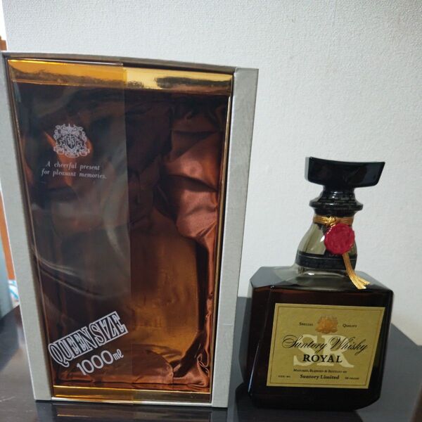 サントリー ローヤル 1000ml 箱付き