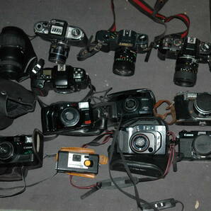 フィルムカメラ まとめて 11台 一眼レフとコンパクトカメラ used/ジャンクで 検) ニコン キャノン ミノルタ etcの画像1