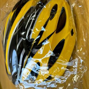 RIHE 自転車ヘルメット　黄色と黒色にグレーライン　 軽量 サイクリング　アジャスター付き　サイズ大人　頭囲57㎝〜62㎝
