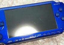 〈準美品・FW3.50・動作確認済み〉PSP-1000 本体 メタリックブルー 充電器 PlayStation Portable 初期型_画像3