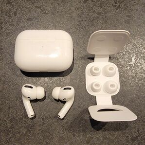 air pods pro 第一世代 AirPods Apple