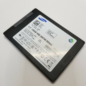 ③☆初期化済み☆ SAMSUNG 2.5インチ SSD MZ-7PC256D 256GB SATA 6Gb/s 7mm PM830の画像1