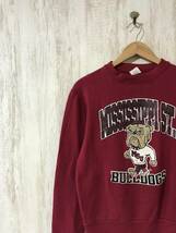 at119☆【USA製 90s アメリカ古着 MISSISSIPPI ST BULLDOGS トレーナー】OFFICIALLY LICENSED PRODUCT スウェットシャツ 赤系 XL (18-20)　_画像1
