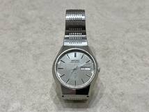 M4090 1円～ SEIKO セイコー KING QUARTZ キングクォーツ デイデイト 4823-8010 メンズ クオーツ 腕時計 シルバーカラー ステンレス 不動_画像1