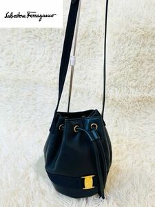 【Salvatore Ferragamo】美品 ガンチーニ 巾着ショルダーバッグ