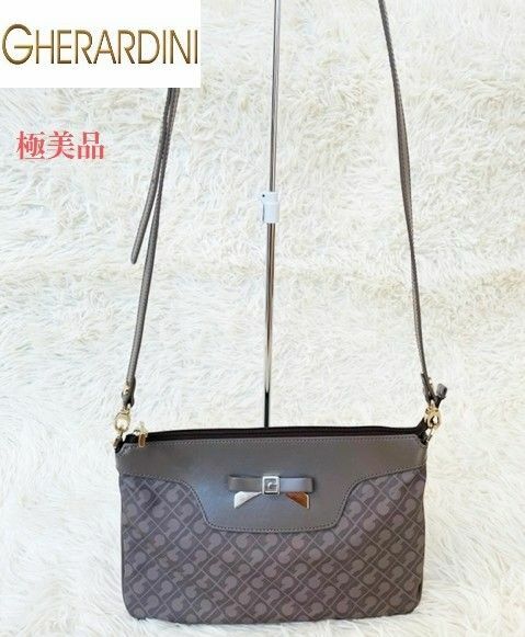 【GHERARDINI】極美品 ソフティ ショルダーバッグ サコッシュ