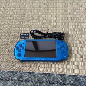 PSP3000本体＋充電ケーブル、ソフトセット