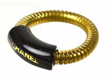 175800□ CHANEL シャネル リング 指輪 アクセサリー 樹脂 GP ブラック 黒 ゴールド レディース ヴィンテージ ファッション/ E_画像4